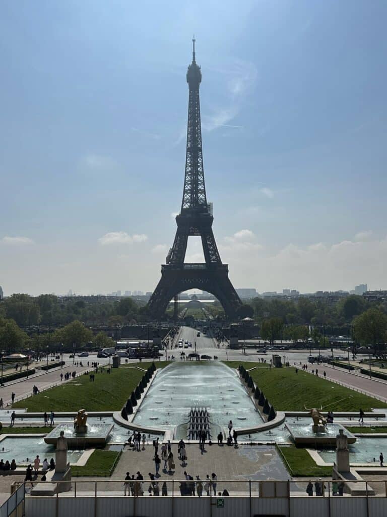 Unlocking the Charms of Paris: Your Ultimate Travel Guide from the Perspective of a Seasoned Travel Agent